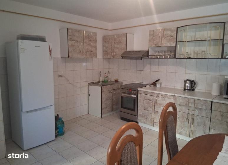 Casă cu 4 camere în Popas Păcurari