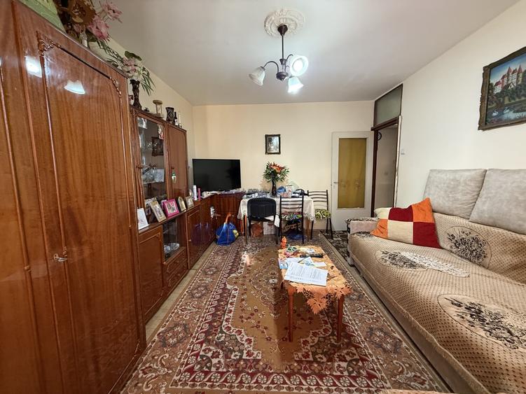 Apartament cu 2 camere decomandat, mobilat în Zorilor