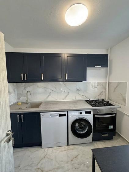 Apartament cu 3 camere decomandat, mobilat în Drumul Taberei
