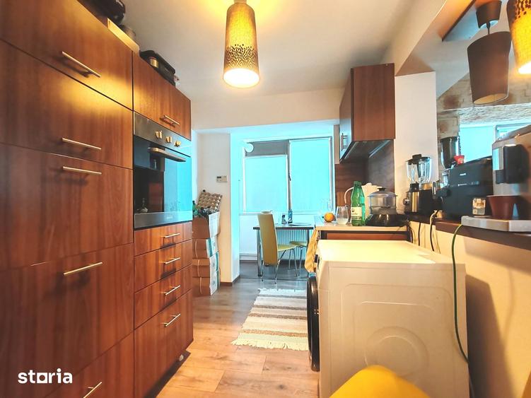 Apartament cu 2 camere decomandat în Central