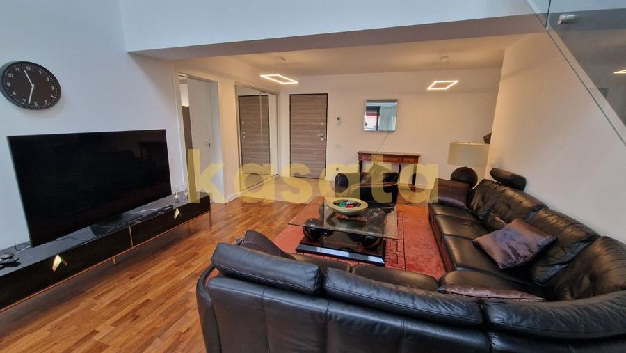 Apartament cu 4 camere semidecomandat în Sisești