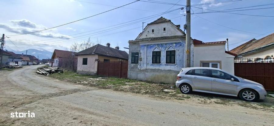 Vand Casa Compusa din 2 Camere - 1