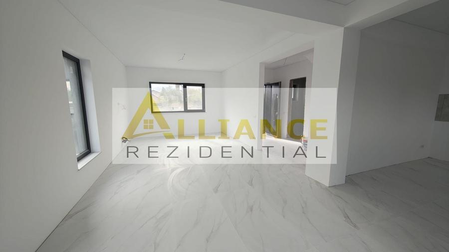 Casă individuală cu 4 camere cu Canalizare în Berceni