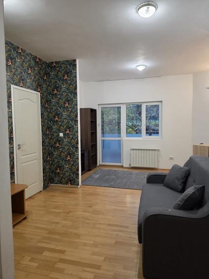 Apartament cu 2 camere semidecomandat, mobilat în Copou