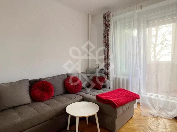 Apartament cu 3 camere decomandat, mobilat în Rogerius