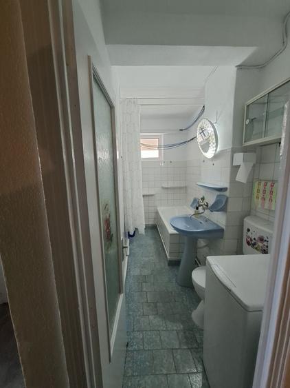 Apartament cu 2 camere decomandat în Sârbi