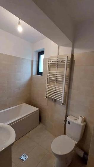 Apartament cu 2 camere decomandat, mobilat în Brâncoveanu