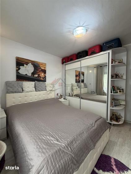 Apartament cu 3 camere decomandat în Cug