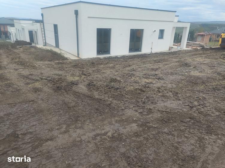 Casă cu 5 camere cu Teren 450 Mp în Apahida