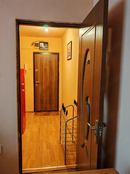 Apartament cu 2 camere nedecomandat în Girocului