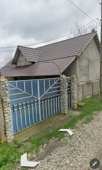 Casă cu Teren 1400 Mp în Central