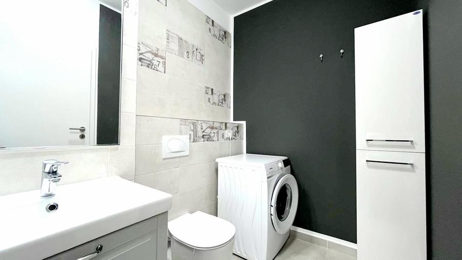Apartament cu 2 camere semidecomandat, mobilat în Central