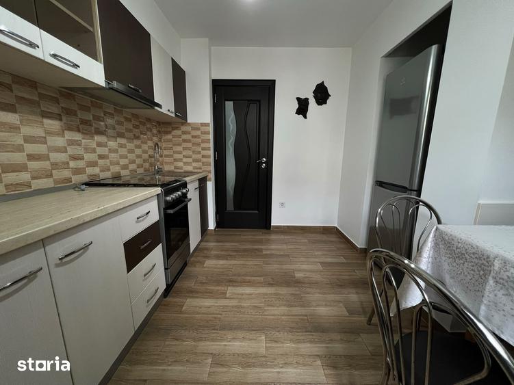 Apartament cu 2 camere decomandat în Delfinariu