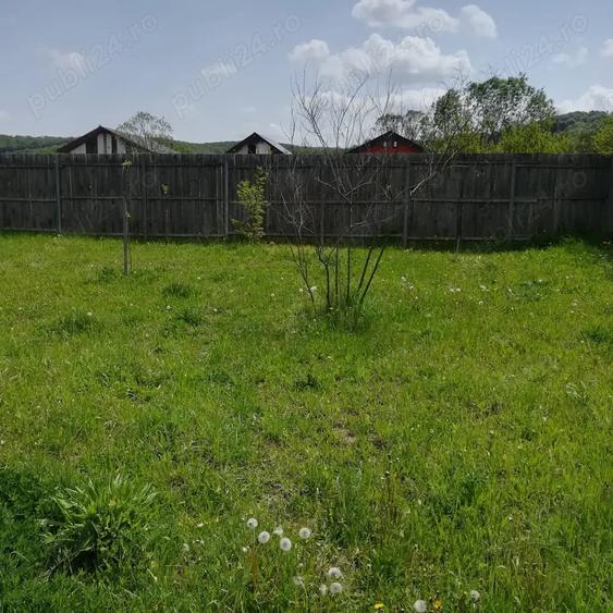 Teren de 600 mp, în Brăileni