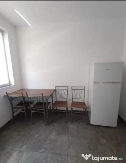 Apartament cu 2 camere decomandat în Florești
