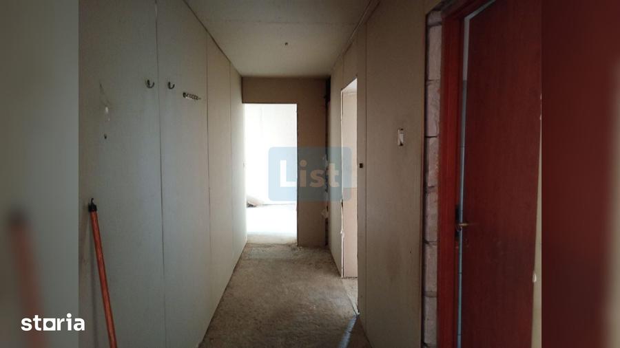 Casă cu 3 camere cu Teren 477 Mp în Șendreni