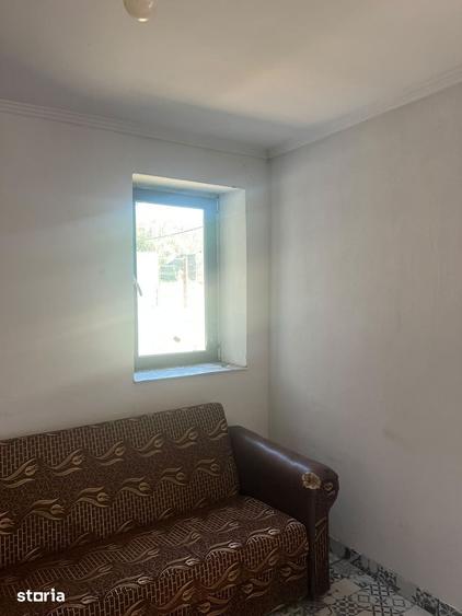 Casă cu 2 camere cu Teren 950 Mp în Calea București