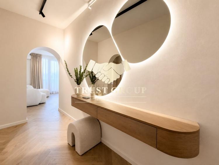 Apartament cu 3 camere decomandat în Ultracentral