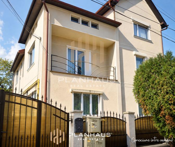 Casă cu 6 camere cu Canalizare în Ultracentral