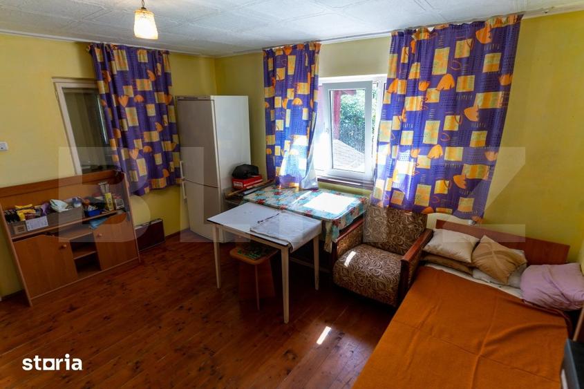 Casă cu 3 camere cu Teren 4000 Mp în Brănișca