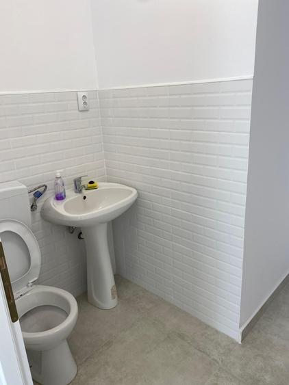 Spațiu comercial, de 110 mp, în Hunedoara