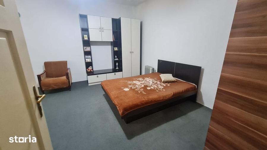 Casă cu Teren 255 Mp în Cristian