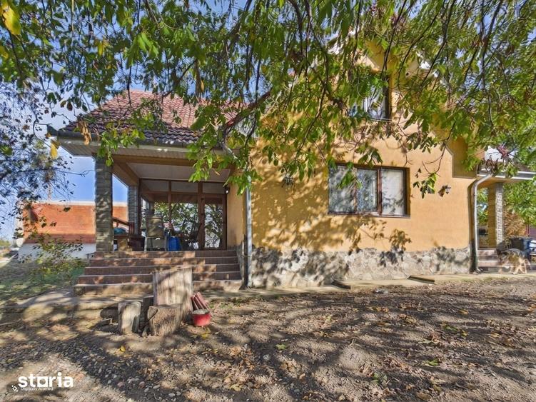 Casă cu 5 camere cu Teren 961 Mp în Nojorid