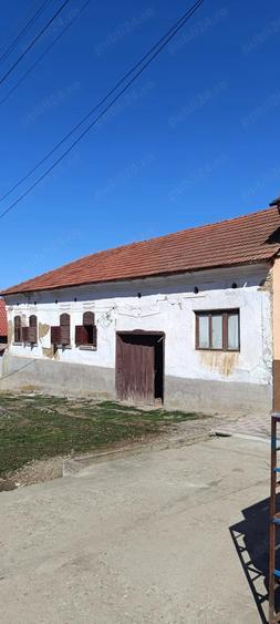 Casă cu Teren 1200 Mp în Ticvaniu Mic