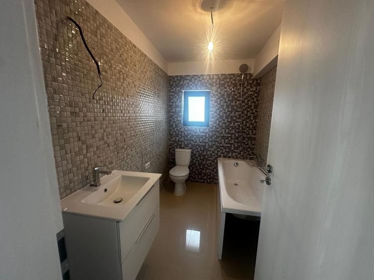 Casă individuală cu 3 camere cu Canalizare în Central