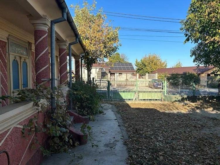 Casă cu 3 camere în Câmpineanca
