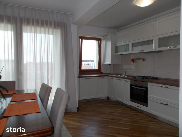 Apartament cu 3 camere decomandat în Calea Dumbrăvii
