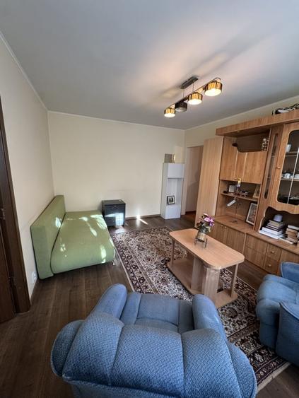 Apartament cu 2 camere semidecomandat în Malu Roșu