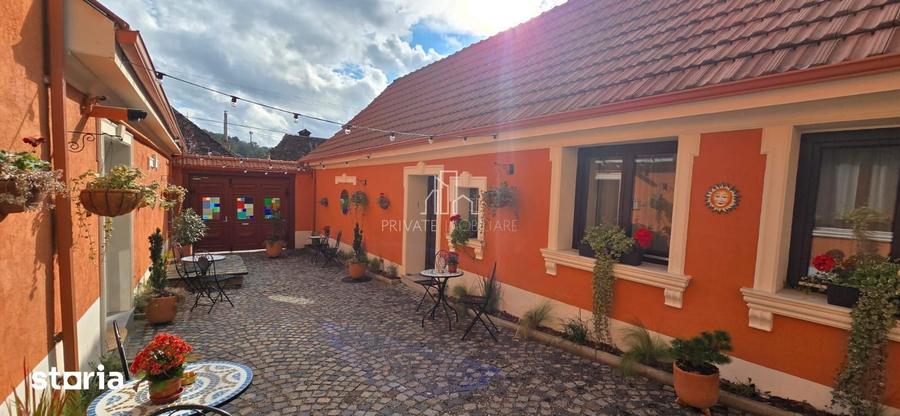 Casă cu 6 camere cu Teren 1314 Mp în Central