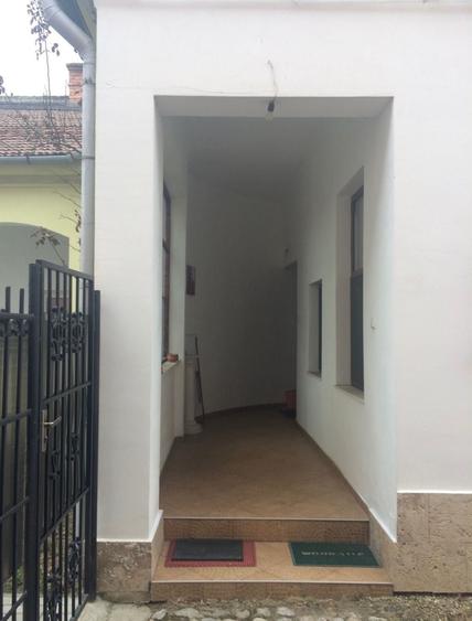 Apartament cu 2 camere decomandat în Exterior Vest