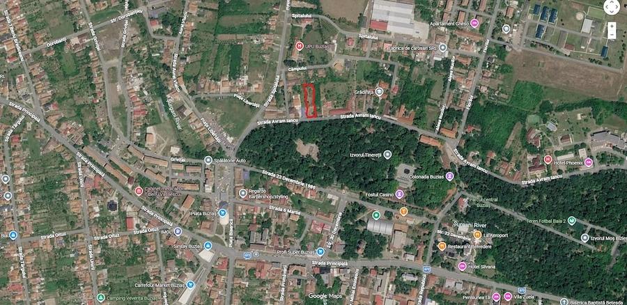 Casă cu Teren 1900 Mp în Central