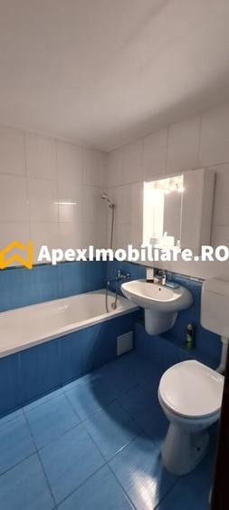 Apartament cu 2 camere semidecomandat, mobilat în Panduri