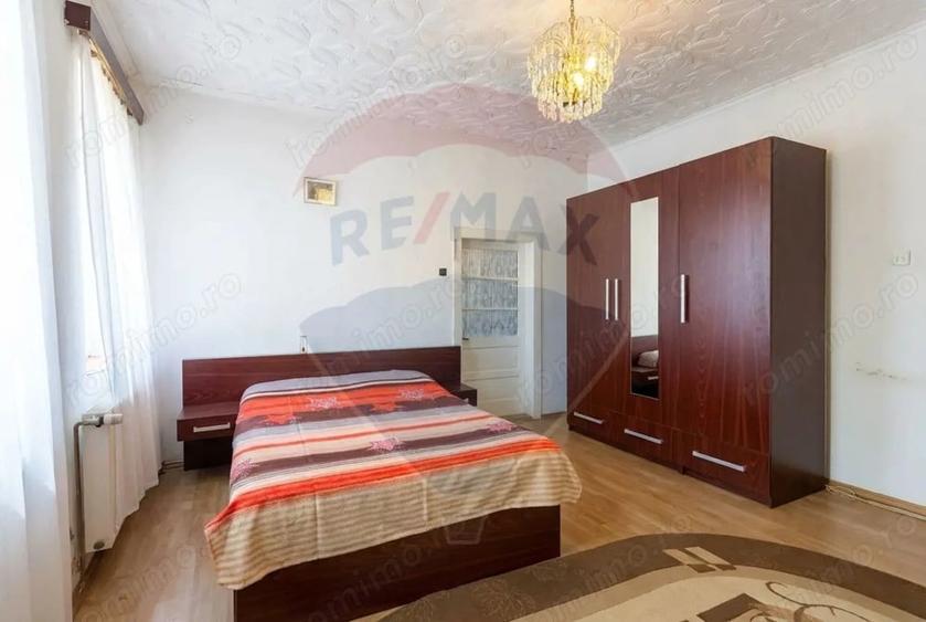 Casă cu 3 camere cu Teren 617 Mp în Sud