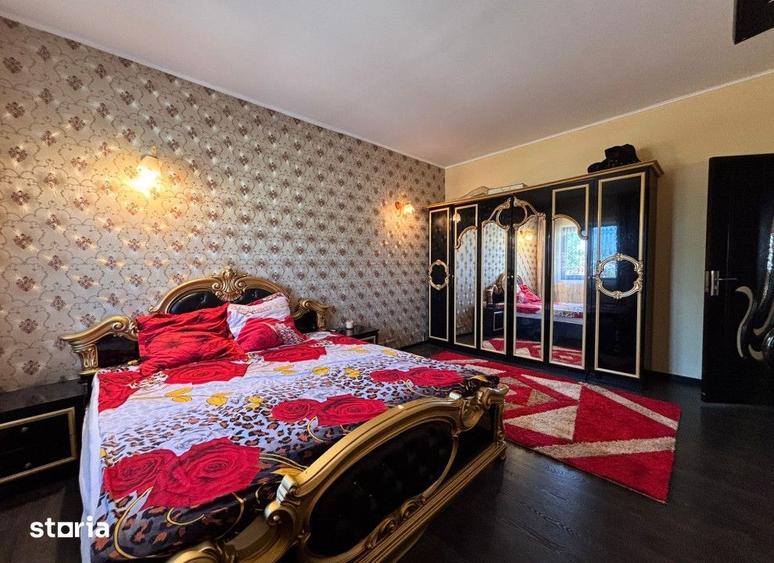 Casă cu 6 camere cu Teren 350 Mp în Cug