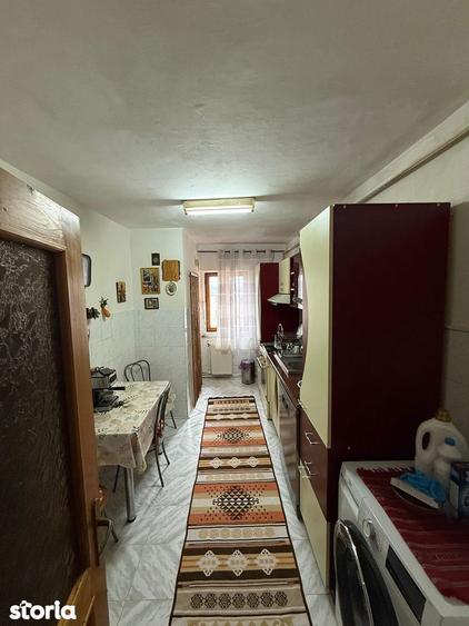 Apartament cu 4 camere în Păcurari