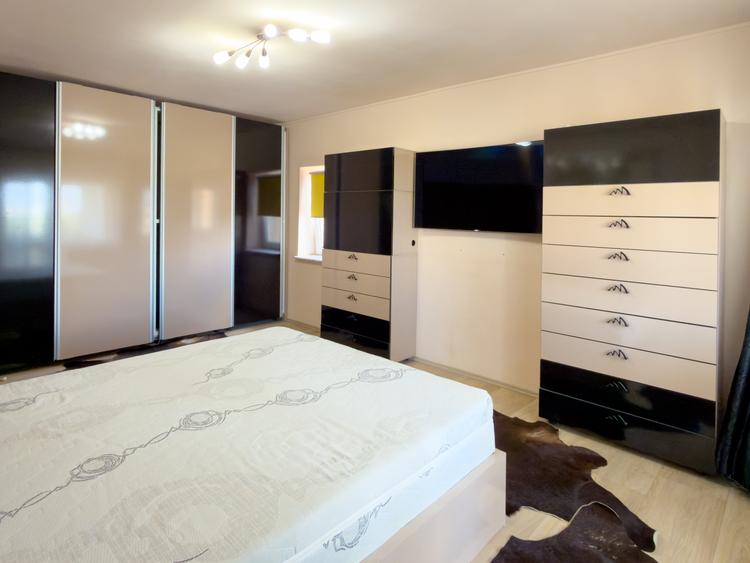 Apartament cu 4 camere decomandat în Gara