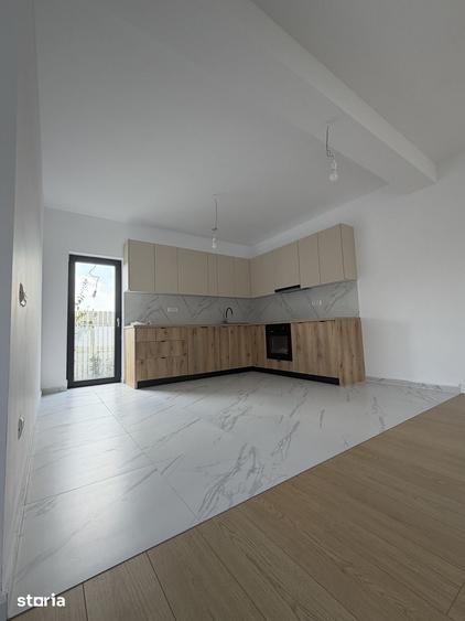 Casă cu 4 camere cu Teren 328 Mp în Clinceni