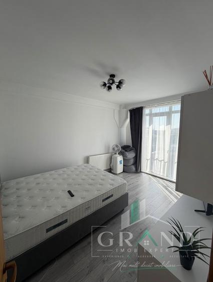 Apartament cu 2 camere semidecomandat, mobilat în Iris