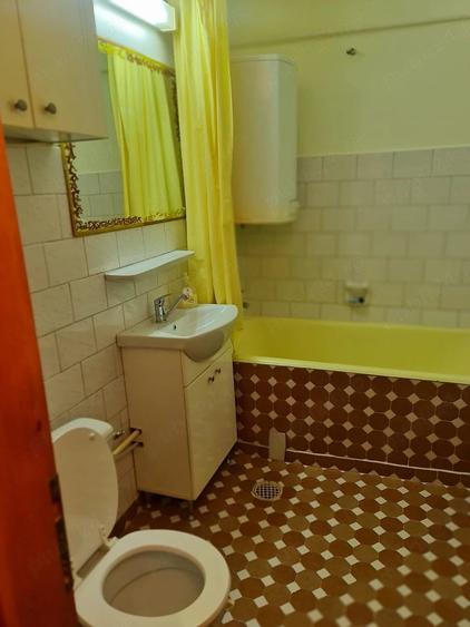 Apartament cu 2 camere decomandat în Vest