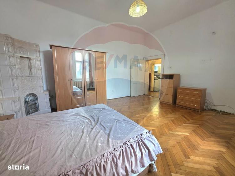 Apartament cu 3 camere decomandat în Vitrometan