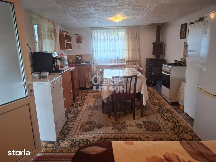 Casă cu 3 camere cu Teren 2000 Mp în Mănești