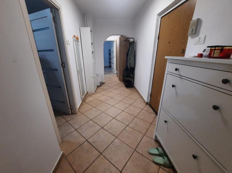 Apartament cu 2 camere decomandat în 13 Septembrie