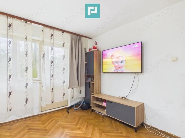 Apartament cu 3 camere decomandat în Aurel Vlaicu