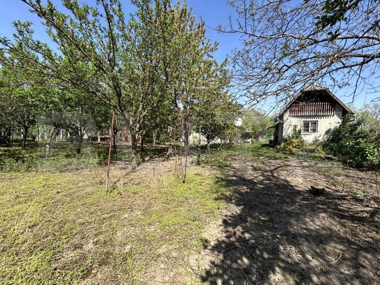 Teren Construcții intravilan de 2000 mp, în Nord-Vest