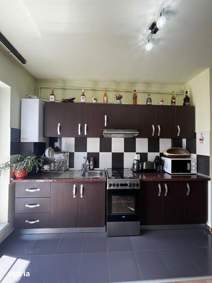 Apartament cu 3 camere decomandat în Gușterița