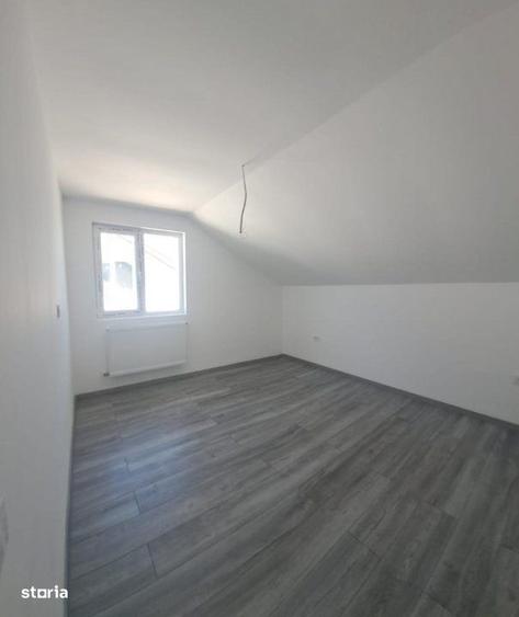 Casă cu 4 camere în Vârteju